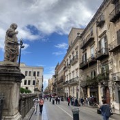 Palermos gamle hovedgade grundlagt af fønikerne 700 år f.Kr.